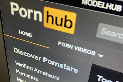 pornhub mere et fils|Le viol d’un enfant diffusé sur Pornhub, accuse sa mère.